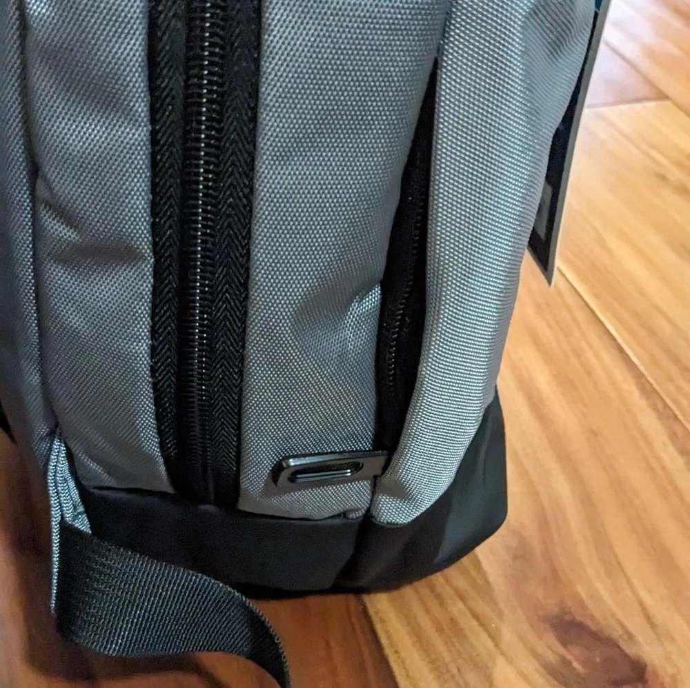 Duchamp Lightweight Laptop Backpack New With Tags ❤️